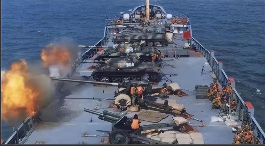 目前世界上最大的軍艦，探索巨型戰艦的無限可能，全球最大軍艦探索，巨型戰艦的潛能無限